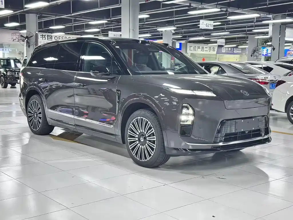NIO ES8 2026 Six-seater Executive Deluxe Edition купить на сайте DeffCars