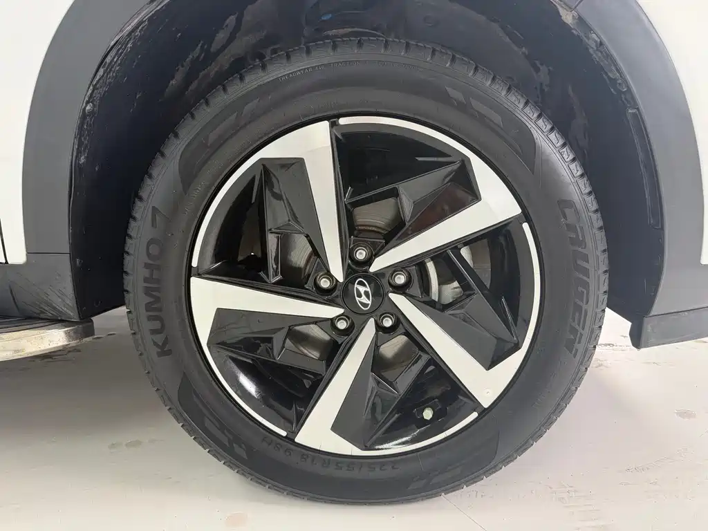 Beijing Hyundai ix35 2021 2.0L automatic two-wheel drive GLS leading version купить на сайте DeffCars