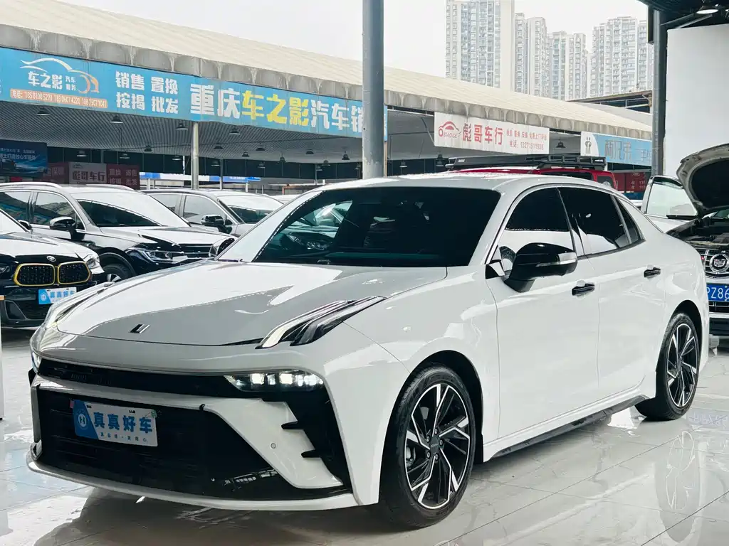 Lynk & Co 03 2025 1.5TD DCT Champion Edition Pro купить на сайте DeffCars