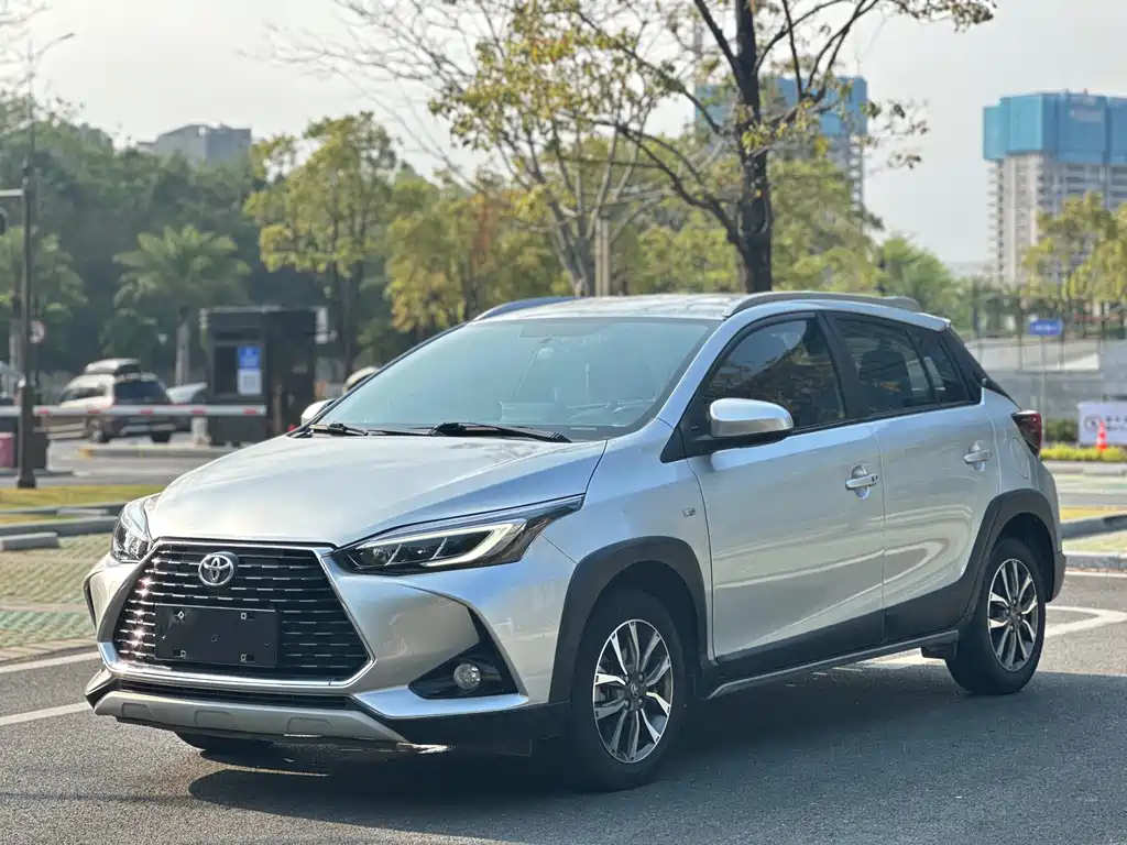 YARiS L Zhixuan 2022 Zhixuan X 1.5L CVT luxury PLUS version купить на сайте DeffCars