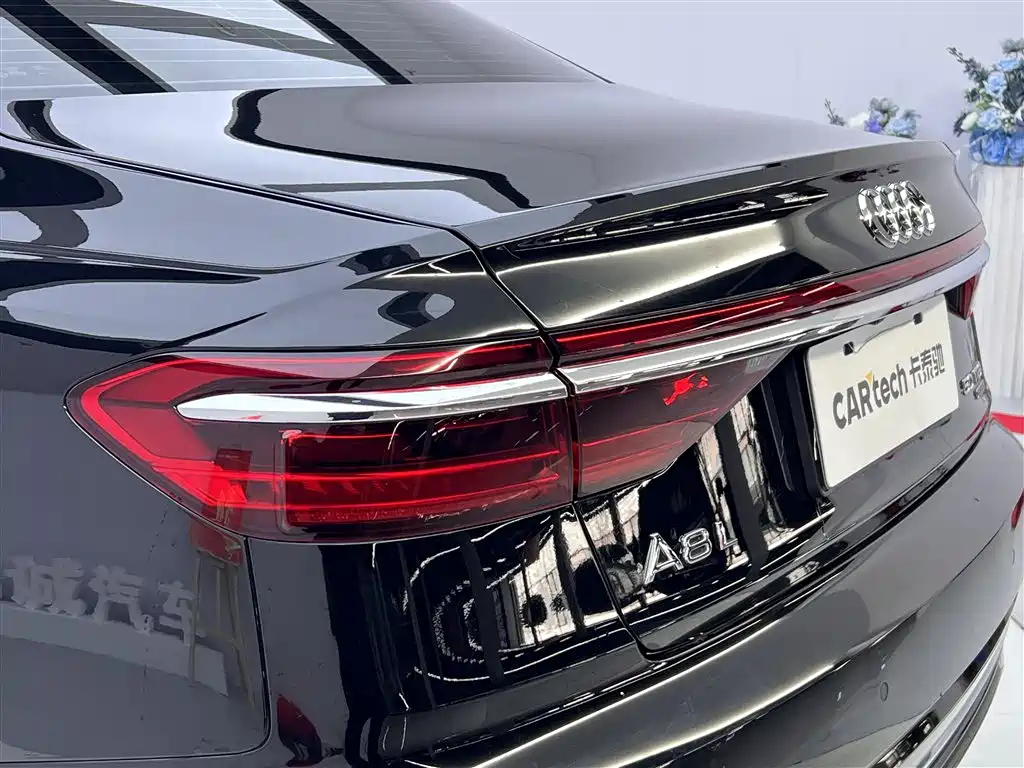 Audi A8 2023 A8L 50 TFSI quattro Premium Selection купить на сайте DeffCars