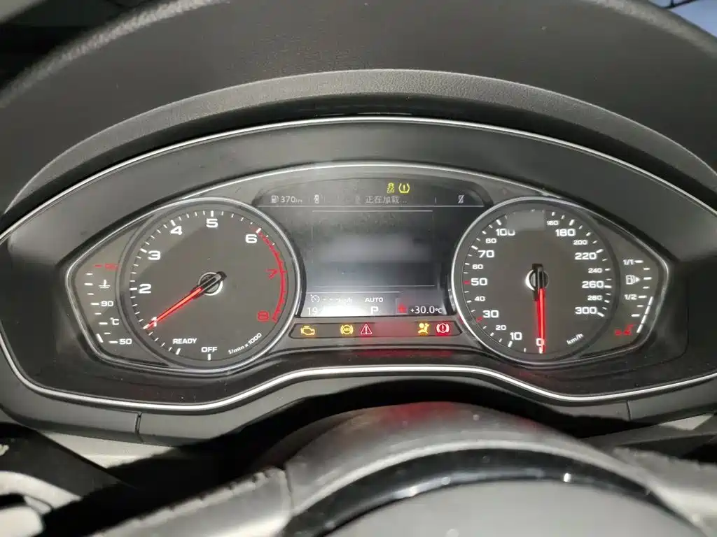 Audi A4L 2018 30th Anniversary Model 40 TFSI Enterprising купить на сайте DeffCars
