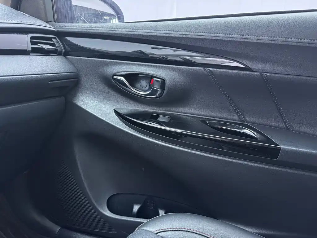 YARiS L Zhixuan 2022 1.5L CVT luxury PLUS version купить на сайте DeffCars