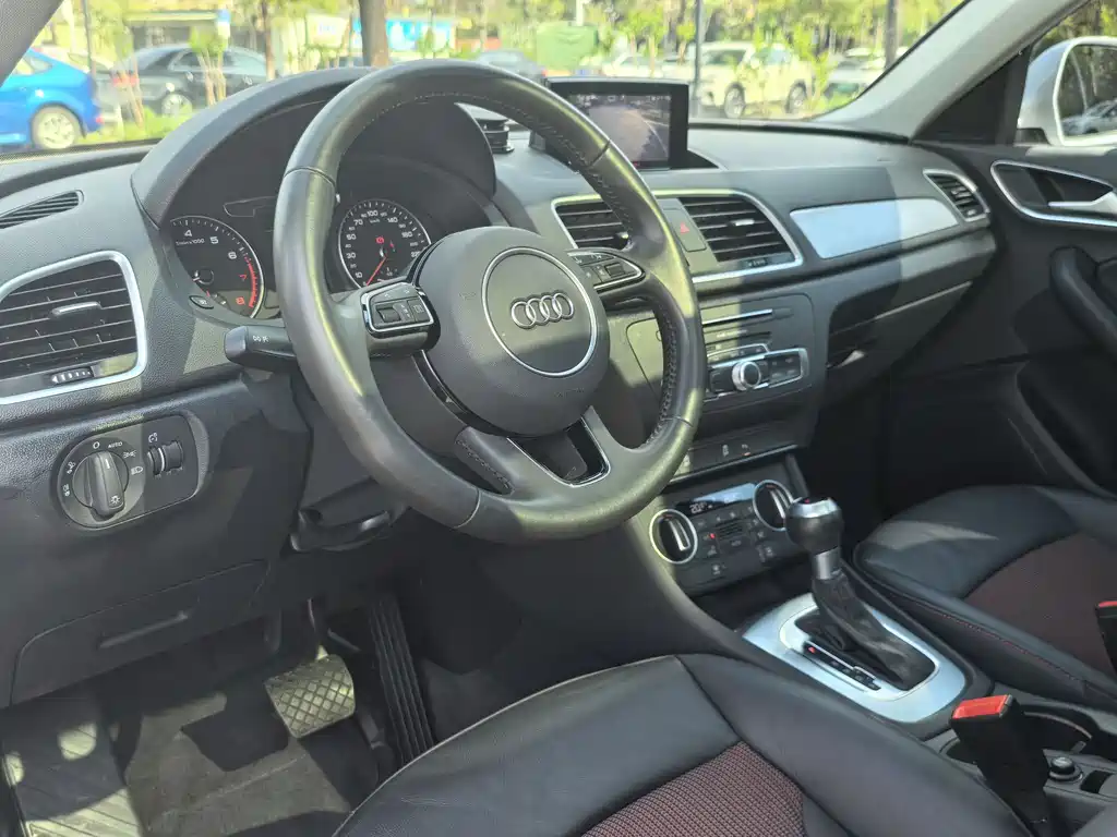 Audi Q3 2018 30th Anniversary Model 35 TFSI Sports купить на сайте DeffCars