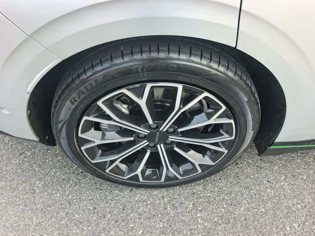 Jikrypton 007 2024 four-wheel drive smart driving version 75kWh купить на сайте DeffCars