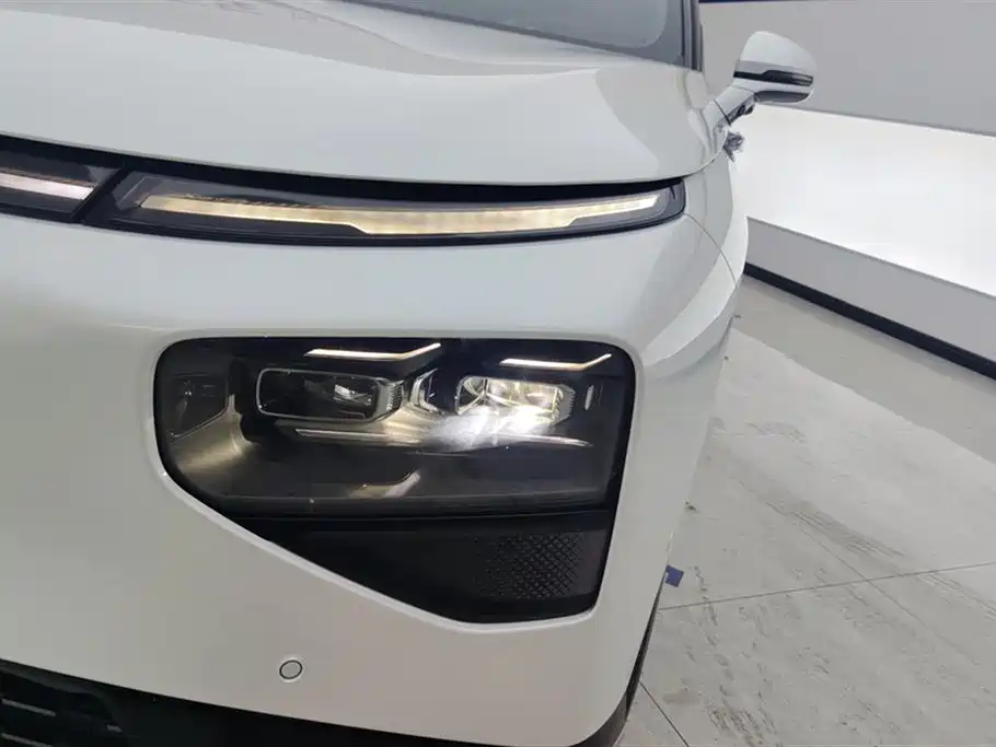 Xpeng G9 2025 model 625 long battery life Max купить на сайте DeffCars