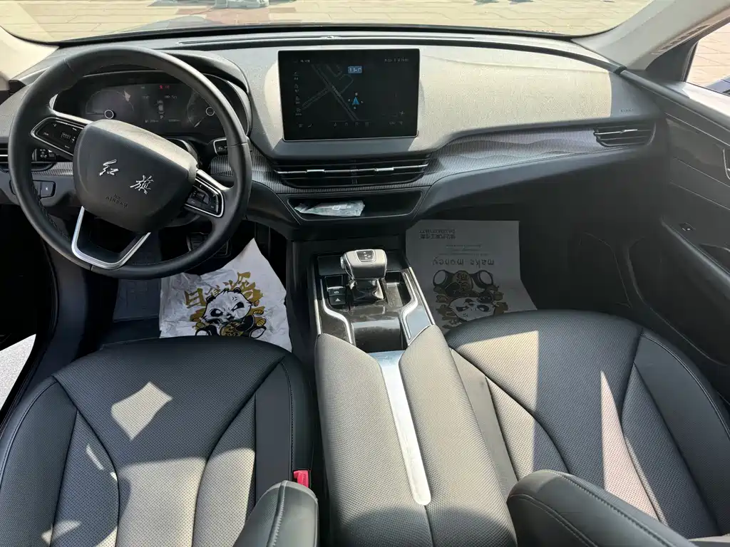 Red Flag Hongqi E-QM5 2022 431km Charging Fun Edition купить на сайте DeffCars