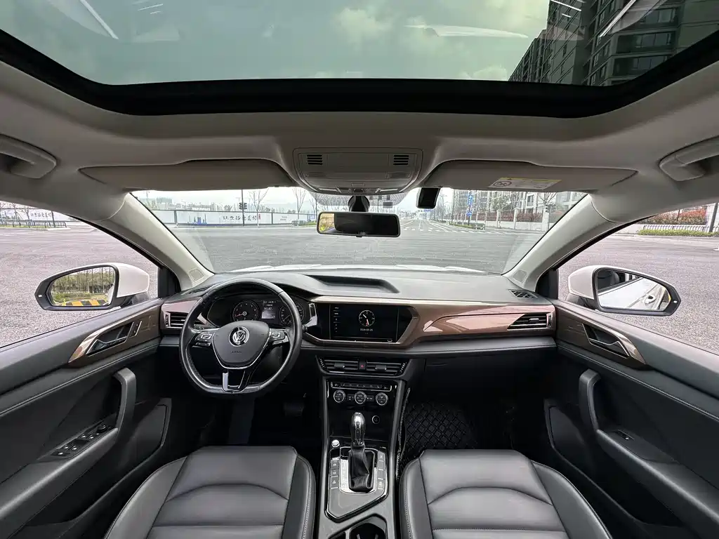 Tuyue 2020 330TSI four-wheel drive luxury version National VI купить на сайте DeffCars