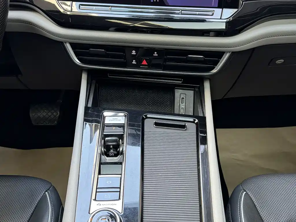 Touron 2022 380TSI four-wheel drive luxury version купить на сайте DeffCars