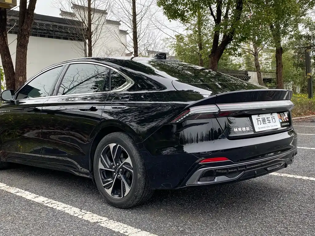 Lincoln Z 2022 iCool Zunyue Edition купить на сайте DeffCars