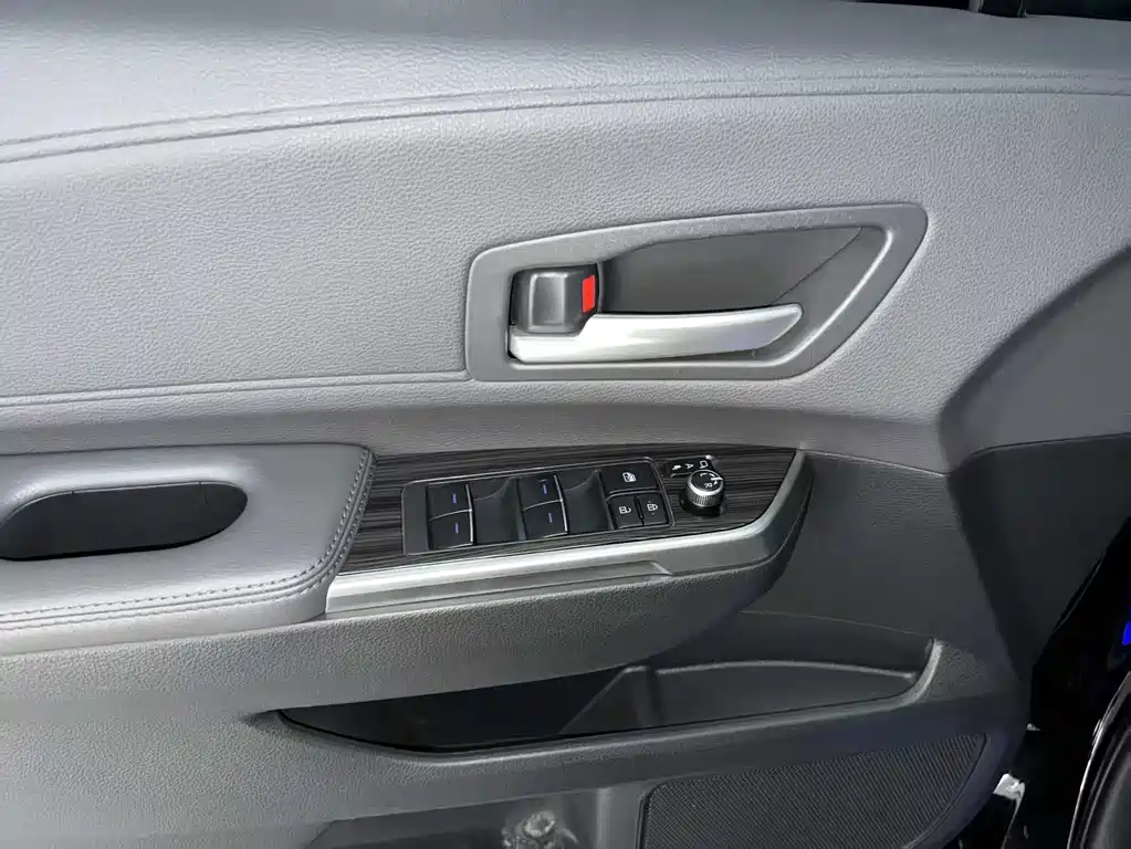 SIENNA 2021 2.5L Hybrid Premium Edition купить на сайте DeffCars