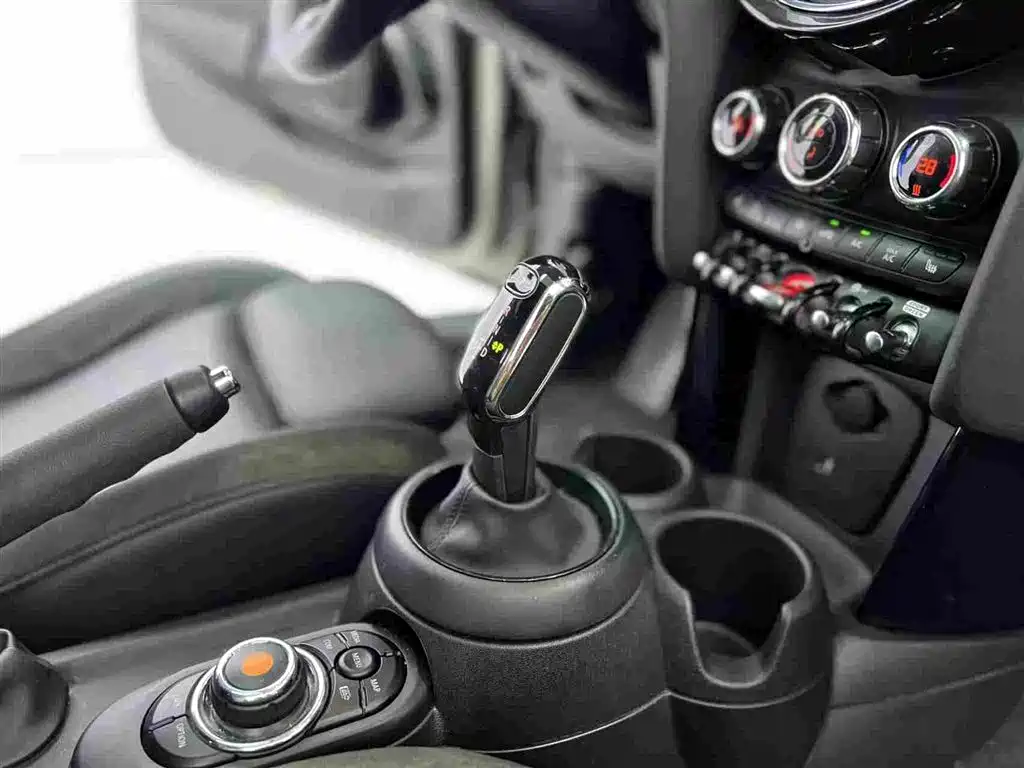 MINI 2021 1.5T COOPER Artist купить на сайте DeffCars