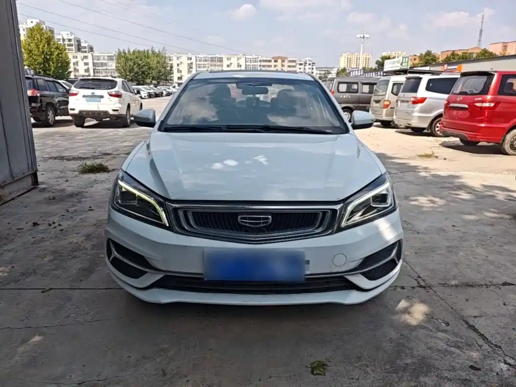 Emgrand 2019 Leading Edition 1.5L CVT Up Connected Country VI купить на сайте DeffCars