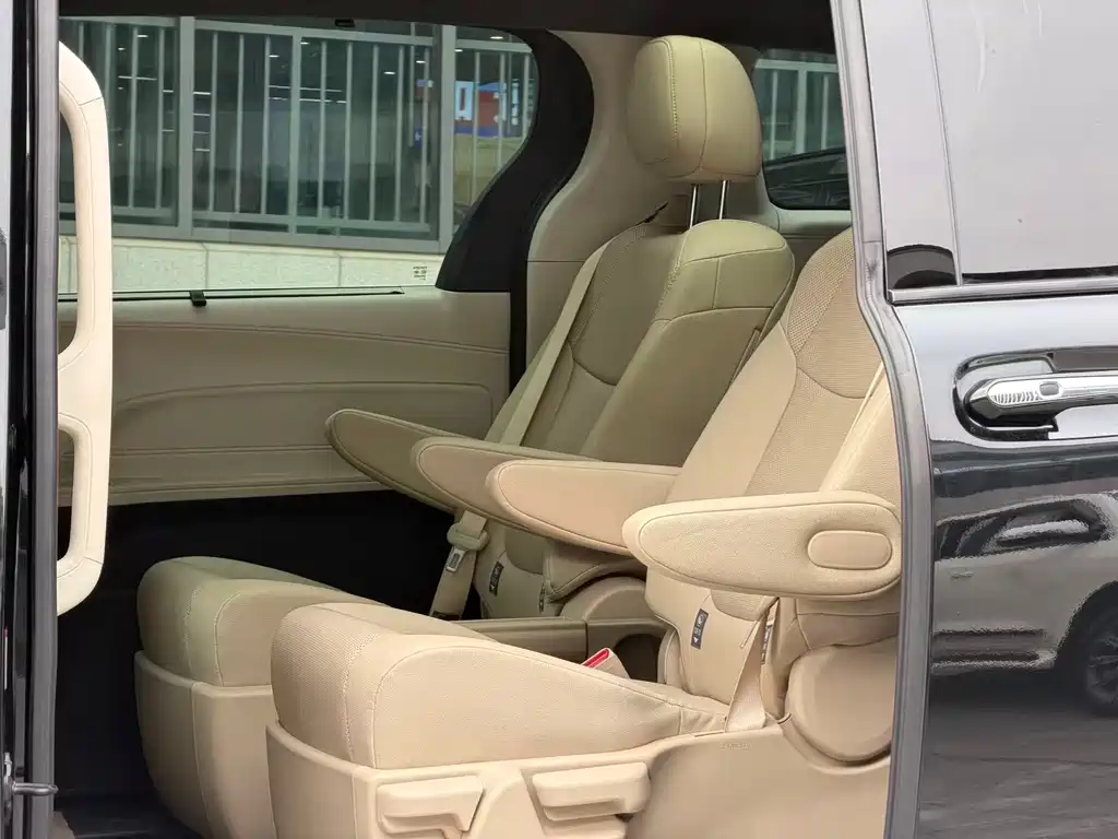 Grevia 2024 2.5L Hybrid Premium PLUS Edition купить на сайте DeffCars