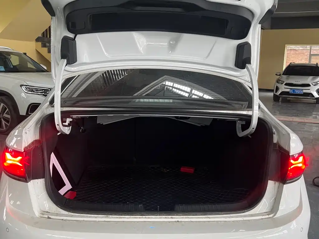 Sagitar 2023 280TSI DSG surpasses Lite version купить на сайте DeffCars