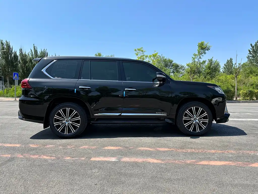 Lexus LX 2019 570 Pinnacle Edition купить на сайте DeffCars