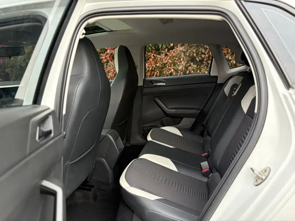Polo 2019 Plus 1.5L Automatic Colorful Technology Edition купить на сайте DeffCars