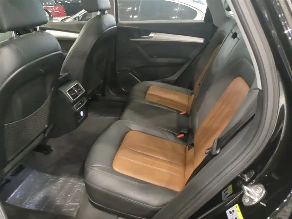 Audi Q5L 2020 facelift 40 TFSI enjoys fashionable style купить на сайте DeffCars