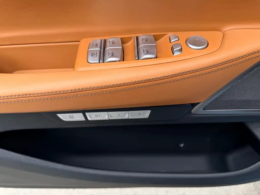 BMW 7 Series 2016 740Li Leading Model купить на сайте DeffCars