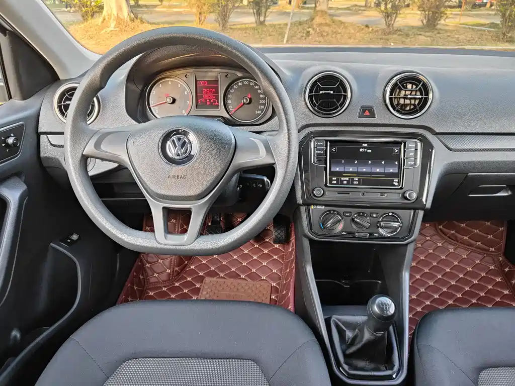 Jetta 2019 Dream Edition 1.4L Manual Fashion купить на сайте DeffCars