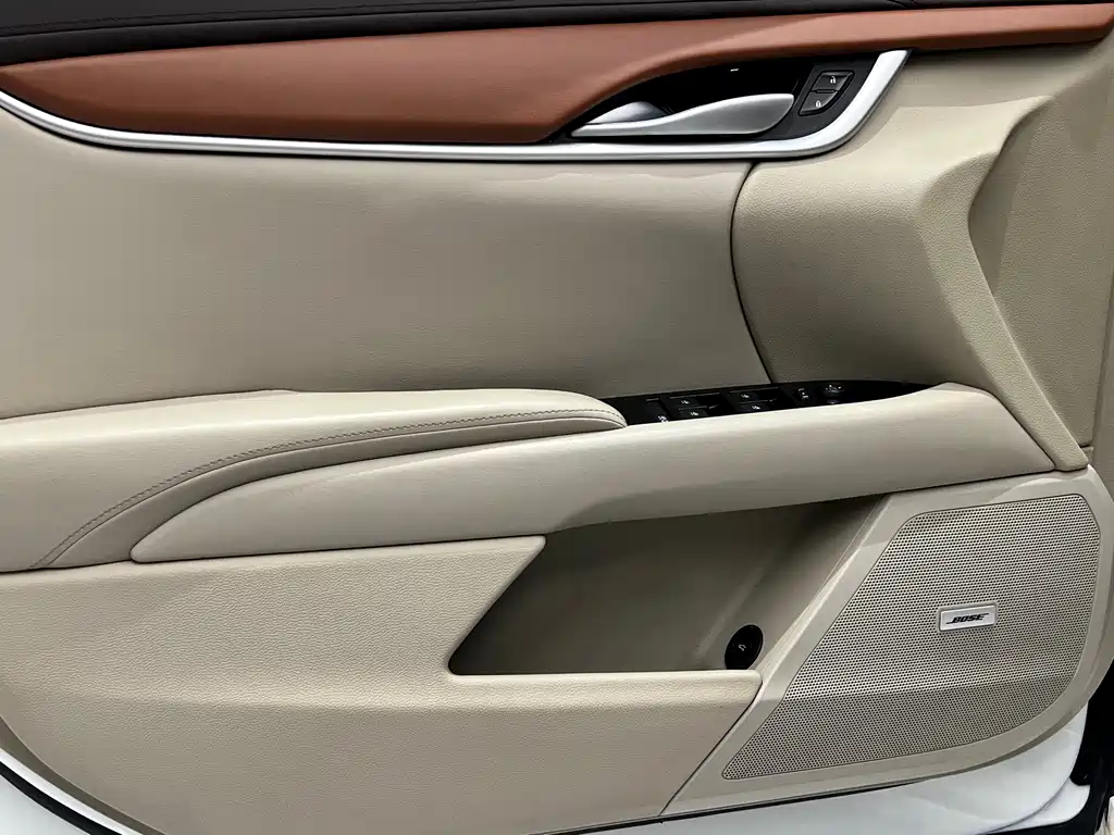 Cadillac XTS 2016 28T luxury model купить на сайте DeffCars