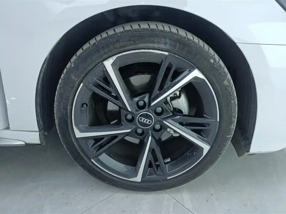 Audi A3 2023 facelift Sportback 35 TFSI stylish and sporty купить на сайте DeffCars