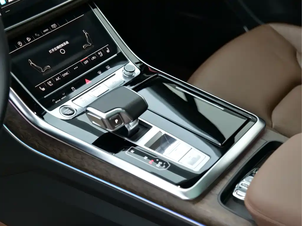 Audi Q7 2022 55 TFSI quattro S line sports купить на сайте DeffCars