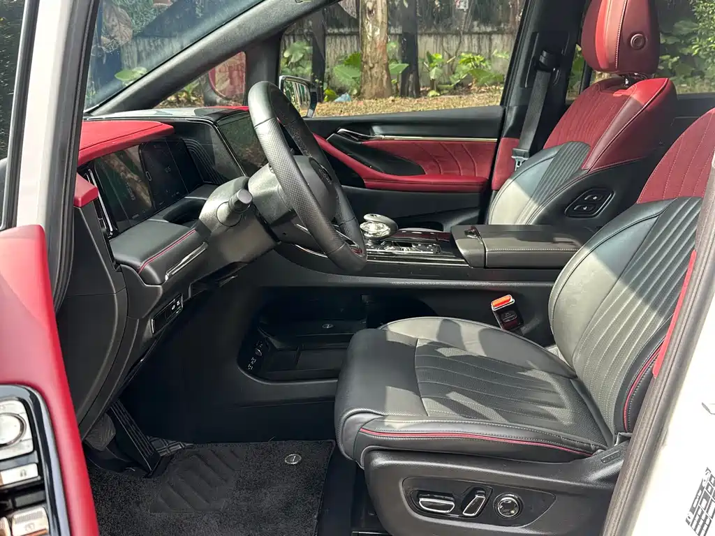 Trumpchi M8 2024 Grandmaster Series Dual Engine Royal Edition купить на сайте DeffCars