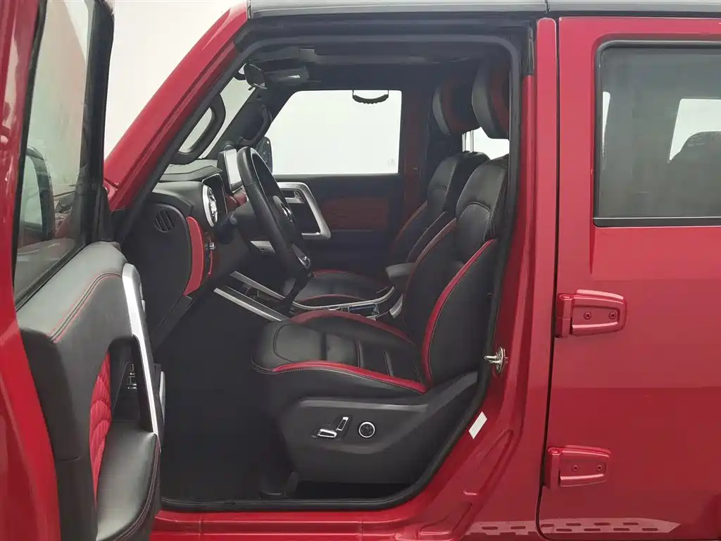 Beijing Off-Road BJ40 2019 PLUS 2.3T Manual 4WD Exclusive Edition National VI купить на сайте DeffCars