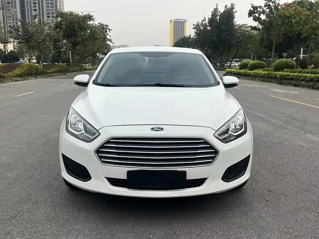 Escort 2019 facelift 1.5L automatic quality model (tire pressure monitoring) National VI купить на сайте DeffCars