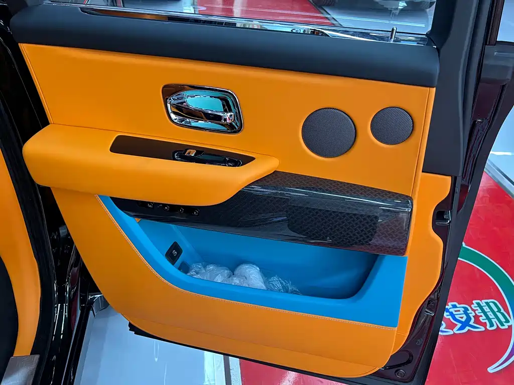 Cullinan 2024 Black Badge купить на сайте DeffCars