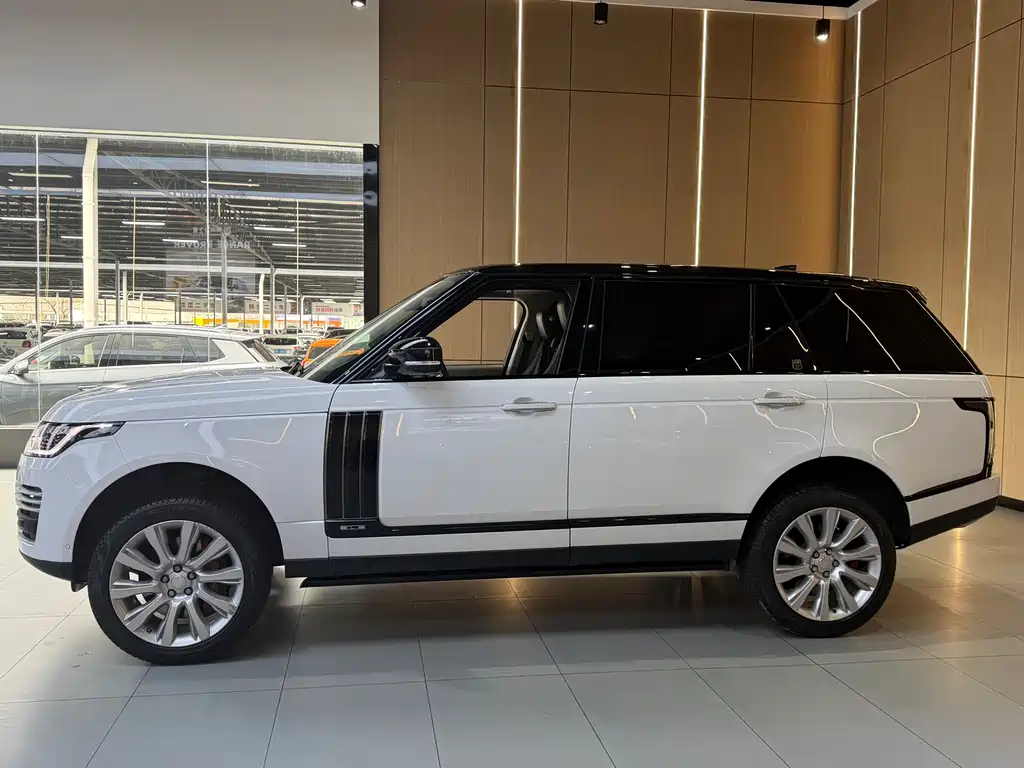 Range Rover 2017 3.0 SC V6 Vogue SE Genesis Extended Edition купить на сайте DeffCars