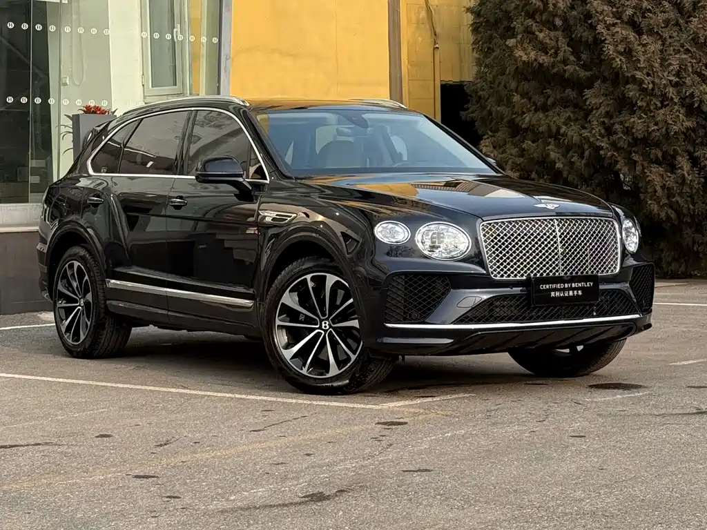 Bentayga 2024 4.0T V8 купить на сайте DeffCars