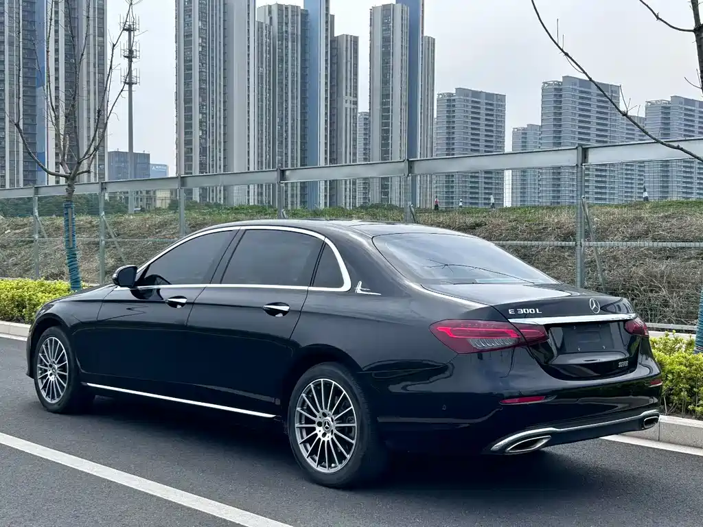 Mercedes-Benz E-Class 2022 E 260 L купить на сайте DeffCars