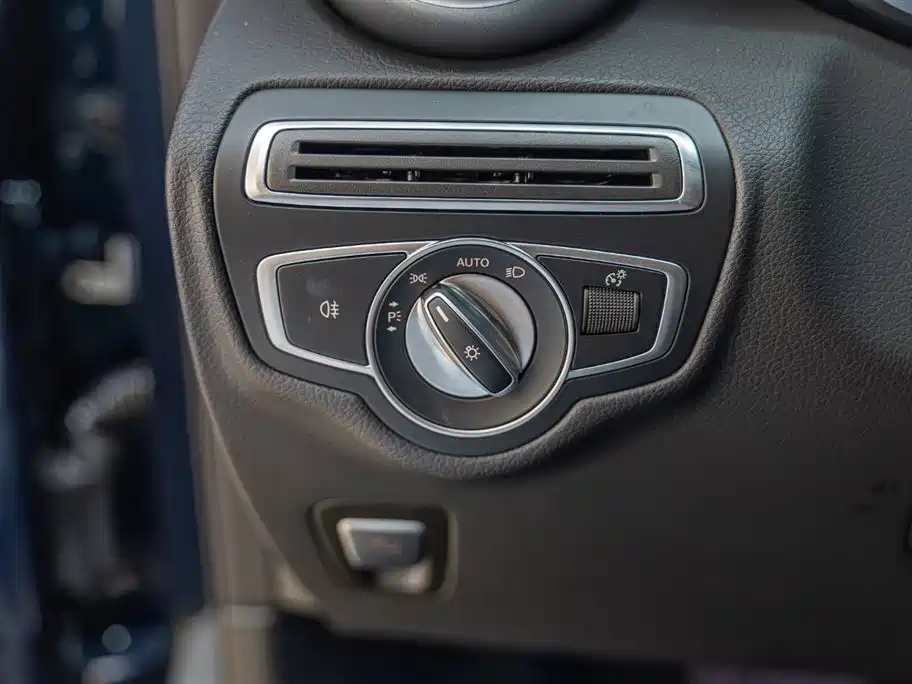 Mercedes-Benz GLC 2022 facelift 2 GLC 260 L 4MATIC luxury model купить на сайте DeffCars