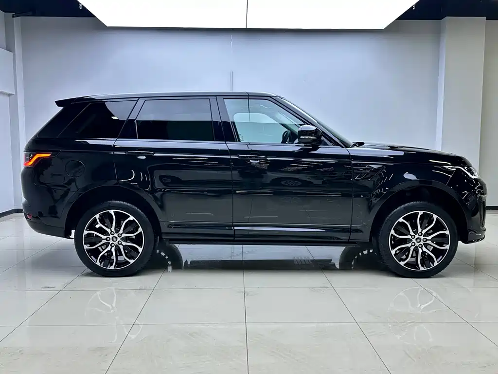 Range Rover Sport 2016 3.0 SC V6 SE купить на сайте DeffCars