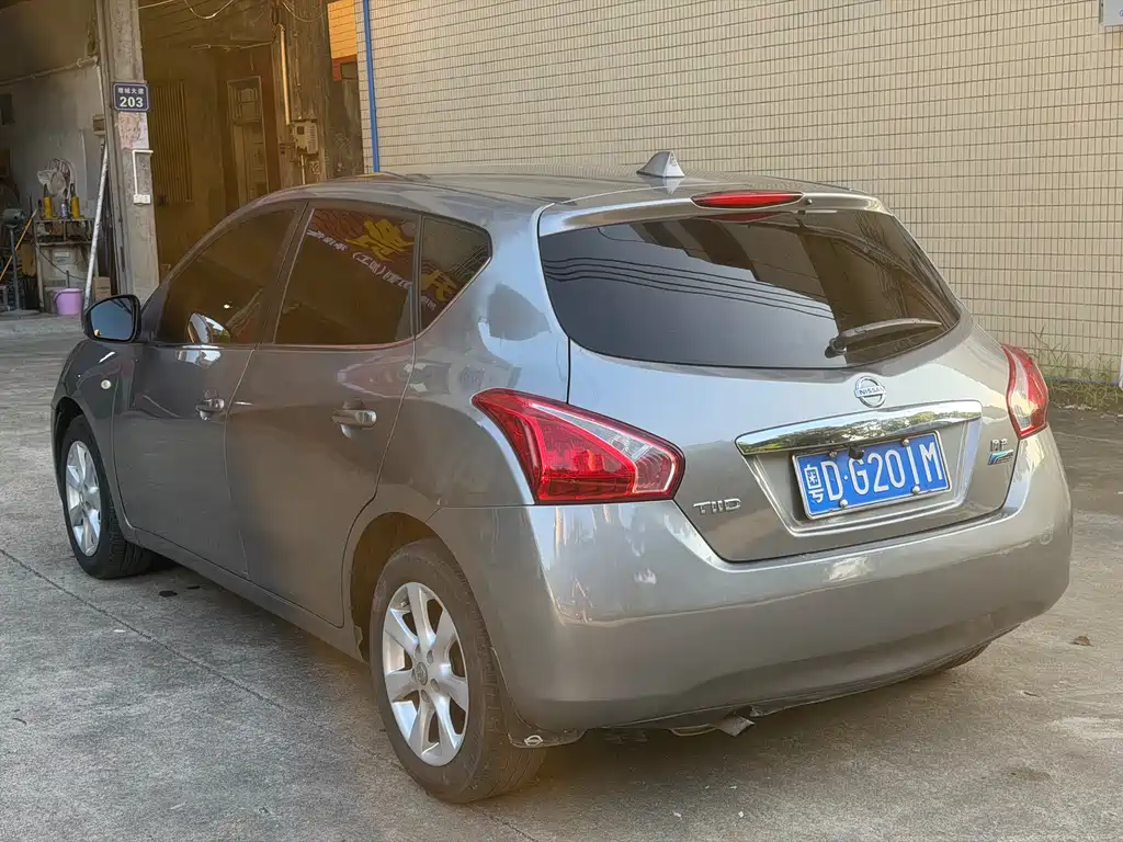 Tiida 2011 1.6L CVT comfort model купить на сайте DeffCars