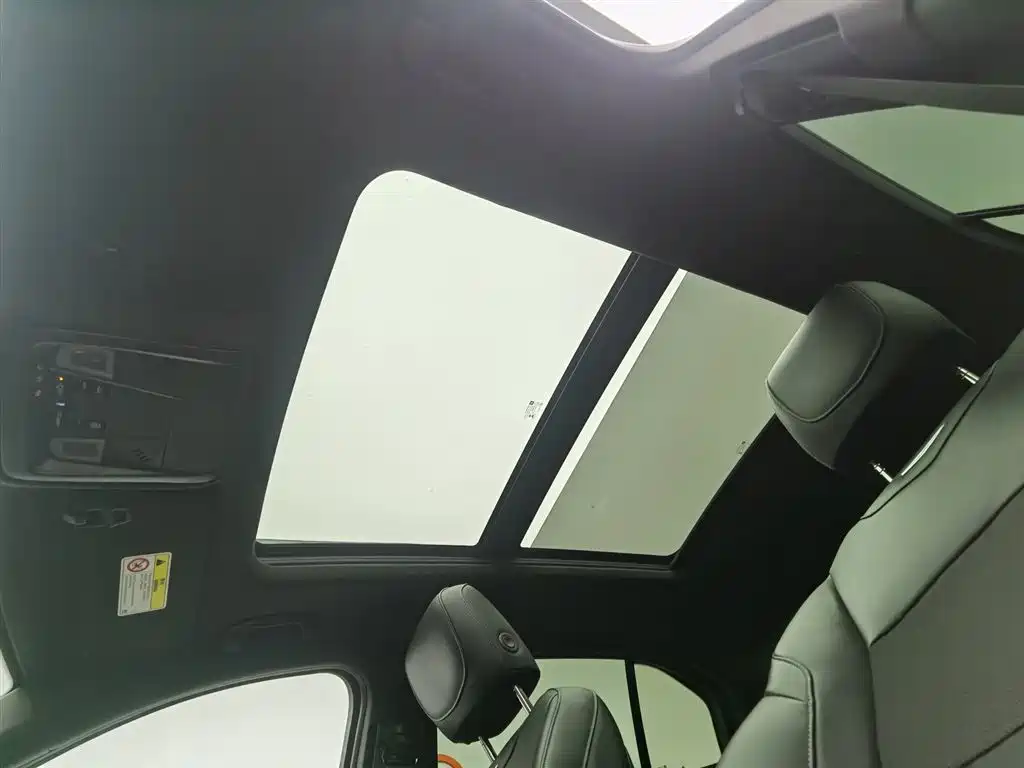 Cadillac XT4 2021 28T two-wheel drive technology купить на сайте DeffCars