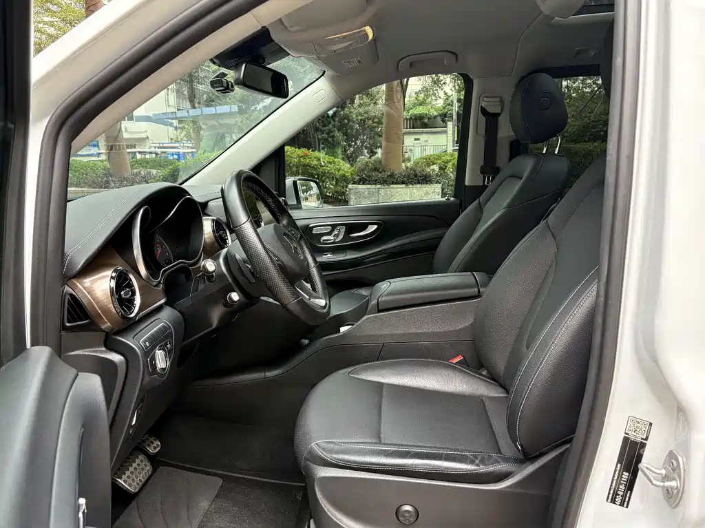 Mercedes-Benz V-Class 2021 V 260 Premium Edition купить на сайте DeffCars