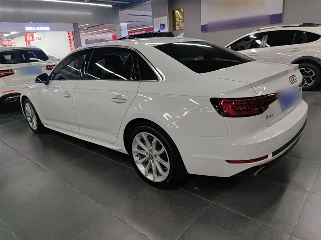 Audi A4L 2018 30th Anniversary Model 40 TFSI Enterprising купить на сайте DeffCars