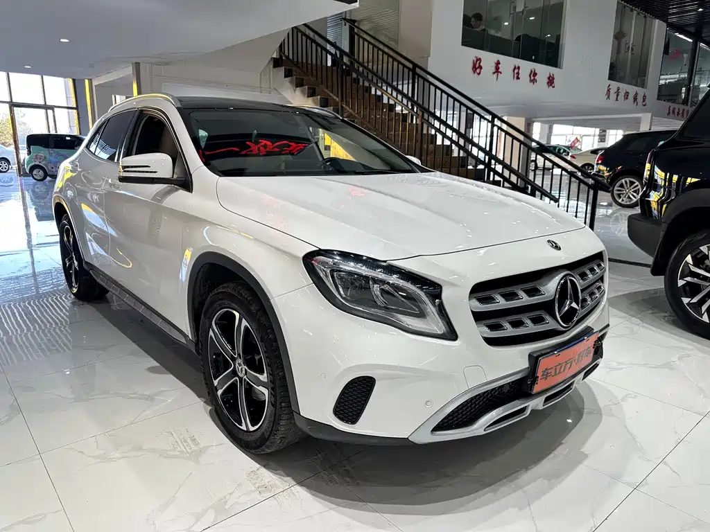 Mercedes-Benz GLA 2018 GLA 200 Fashion Model купить на сайте DeffCars