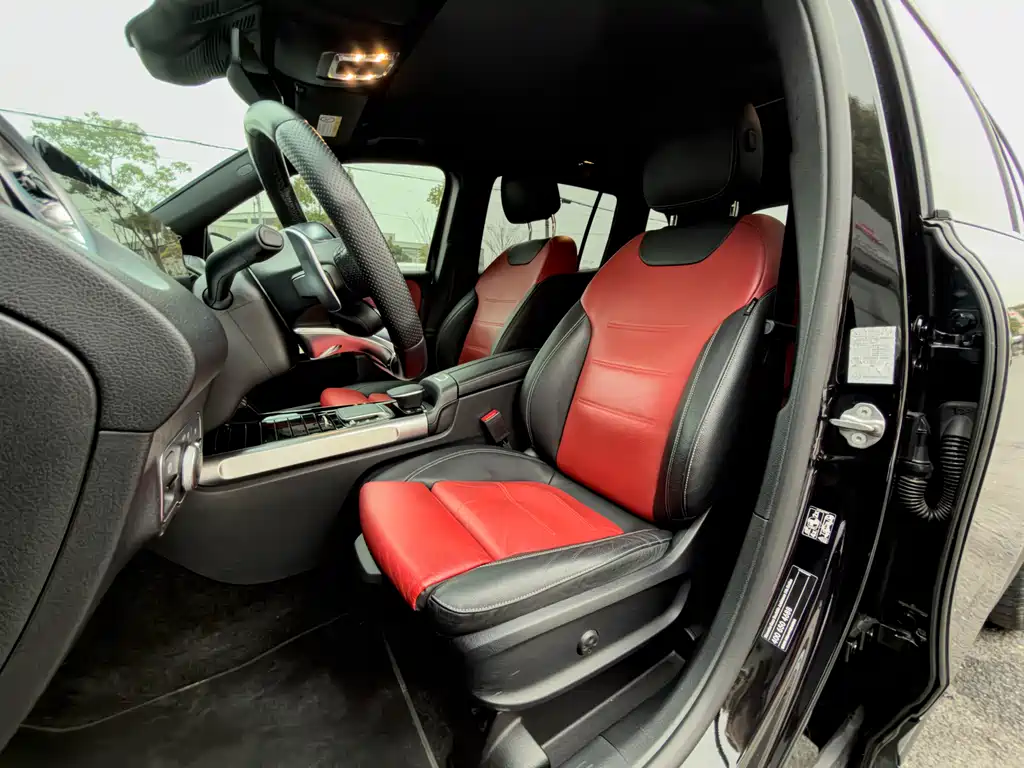 Mercedes-Benz GLB AMG 2023 AMG GLB 35 4MATIC купить на сайте DeffCars