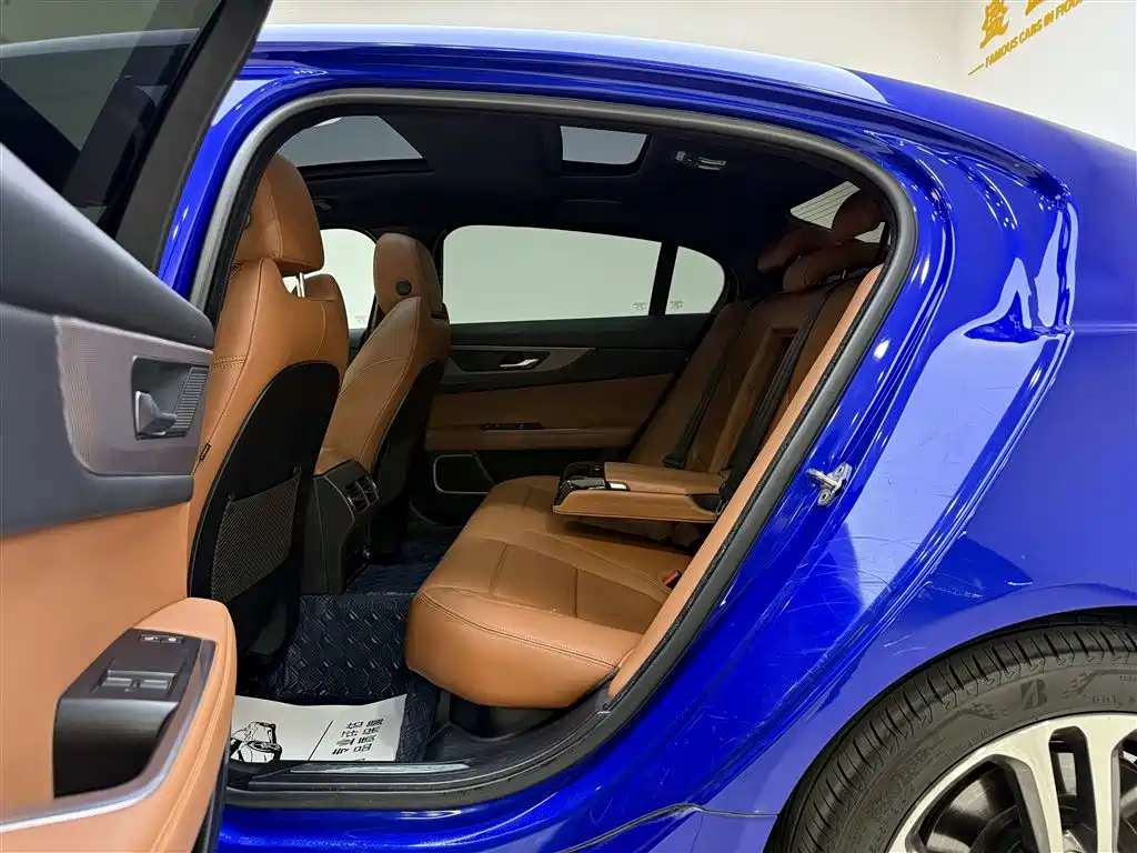Jaguar XEL 2020 2.0T 200PS R-DYNAMIC S Advanced Sports Edition купить на сайте DeffCars
