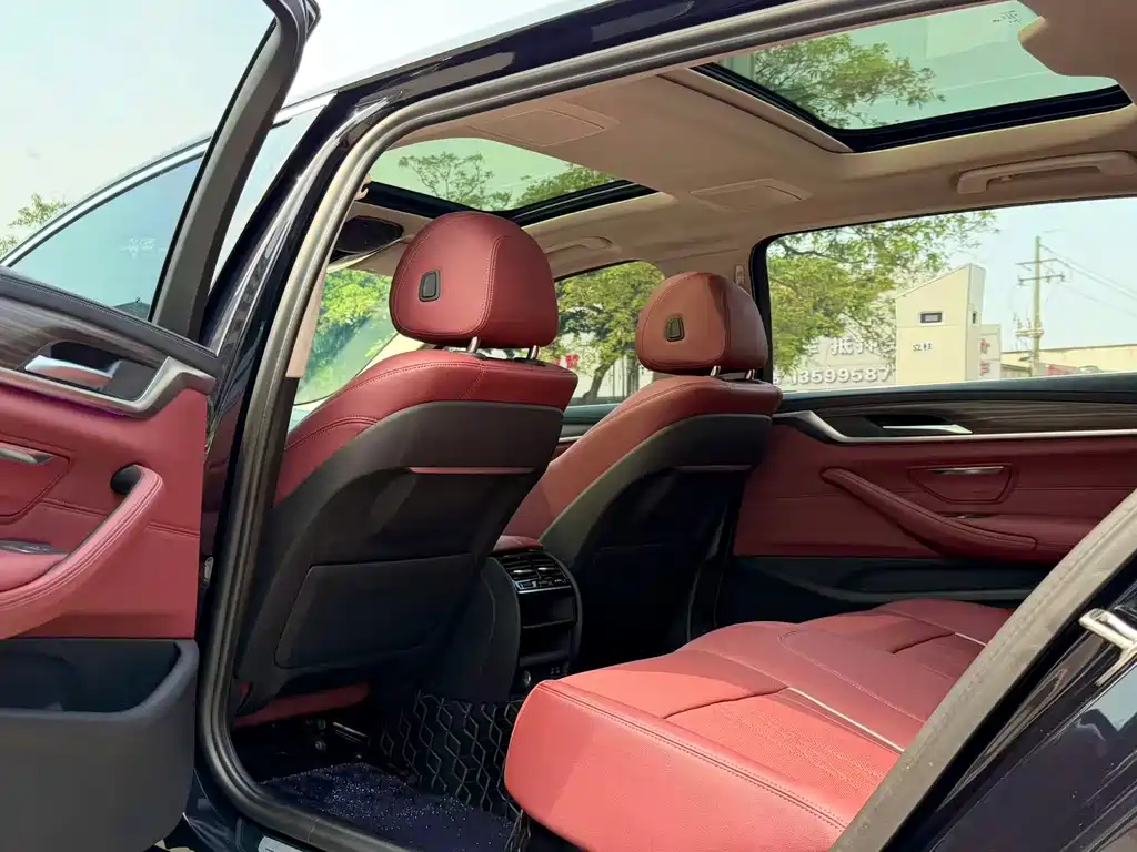 BMW 5 Series 2022 530Li Leading Luxury Package купить на сайте DeffCars