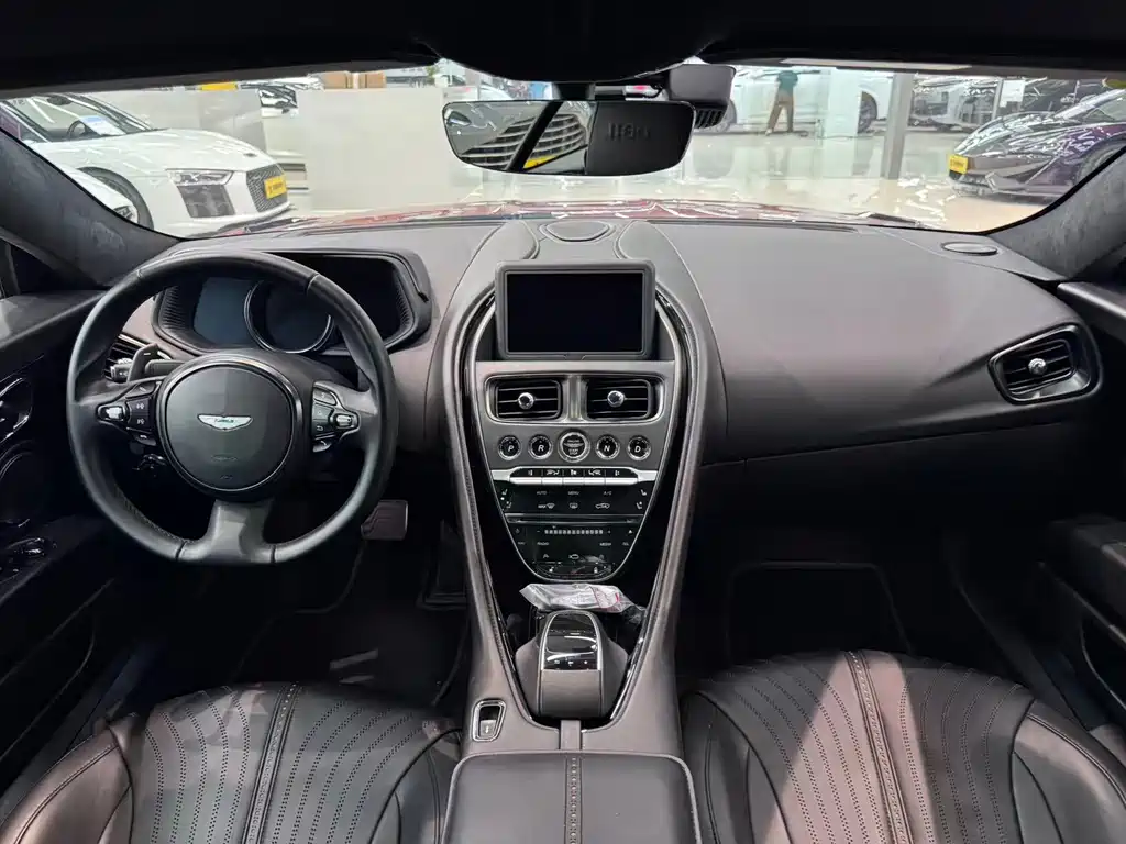 Aston Martin DB11 2016 5.2T First Edition купить на сайте DeffCars