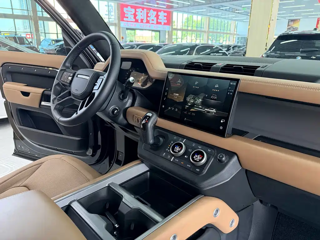 Land Rover Defender 2025 110 3.0T P400 X-Dynamic HSE купить на сайте DeffCars