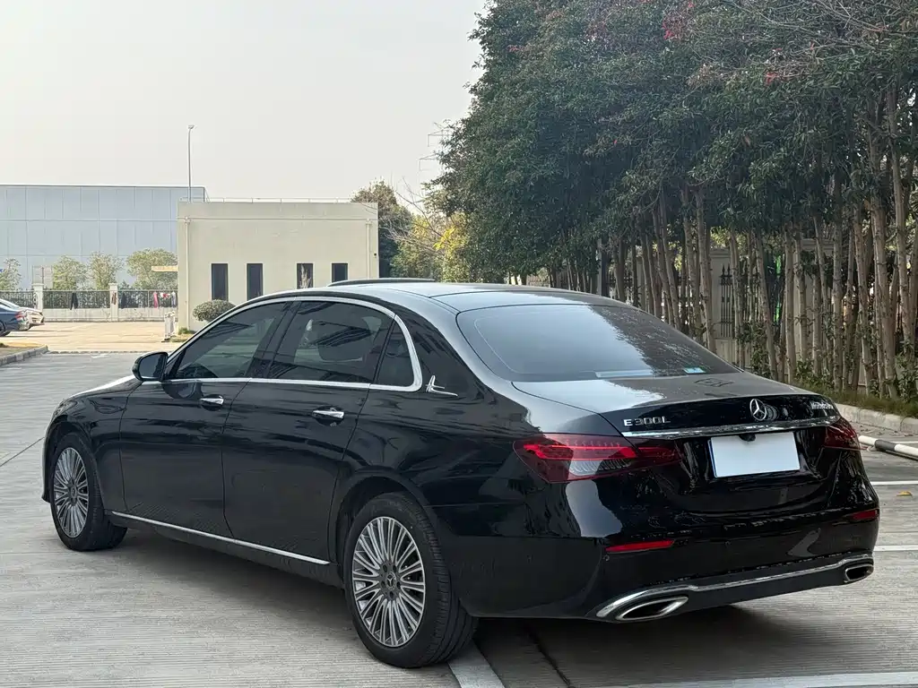 Mercedes-Benz E-Class 2023 E 300 L Fashion купить на сайте DeffCars