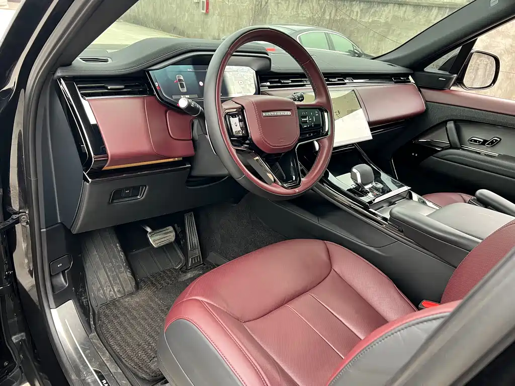 Range Rover Sport 2025 400PS Dynamic SE купить на сайте DeffCars