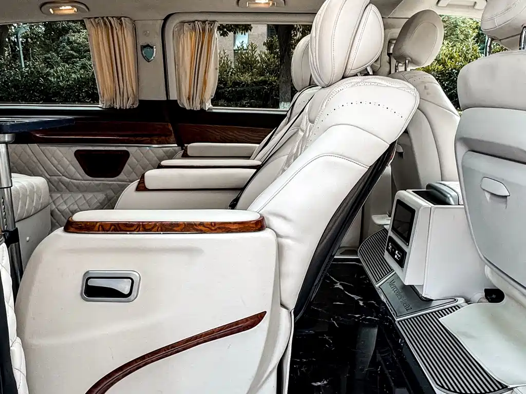 Mercedes-Benz V-Class 2021 V 260 L Long Wheelbase Premium Edition купить на сайте DeffCars