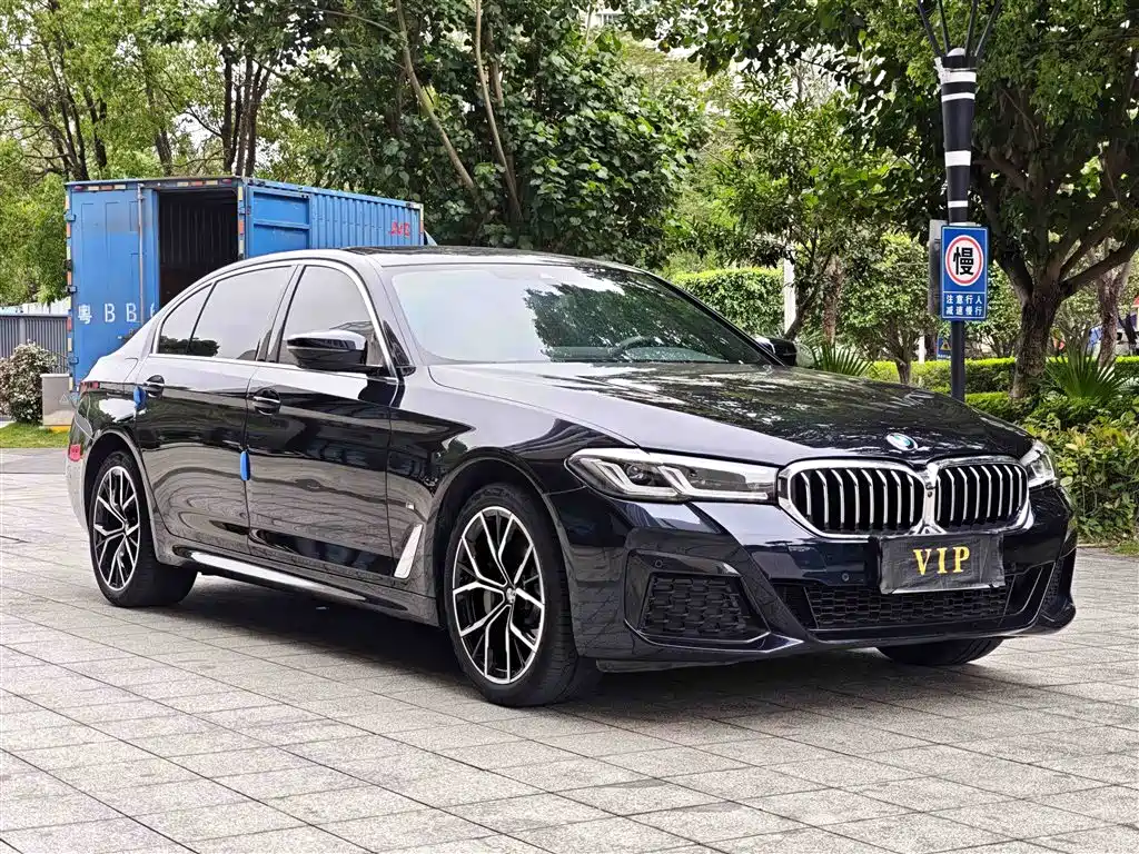 BMW 5 Series 2023 530Li Exclusive M Sports Package купить на сайте DeffCars